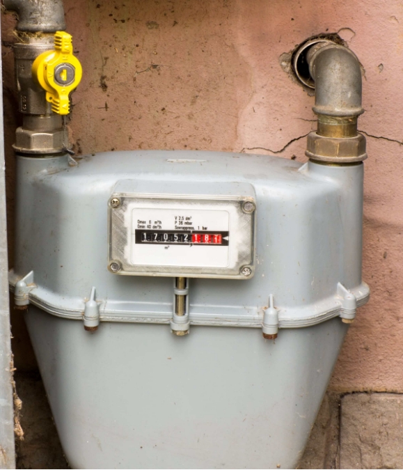 A gas meter with the water meter reading 1 0. 5